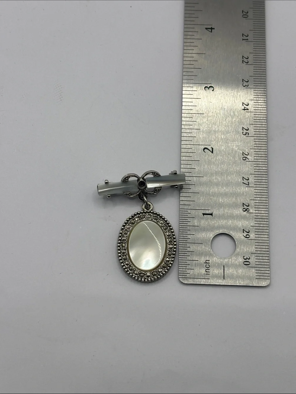 Silver-Tone Faux Mother of Pearl Oval Pendant Brooch - White